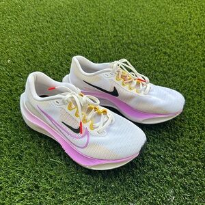 Nike Women's Zoom Fly 5 in White and Fuschia Shoes